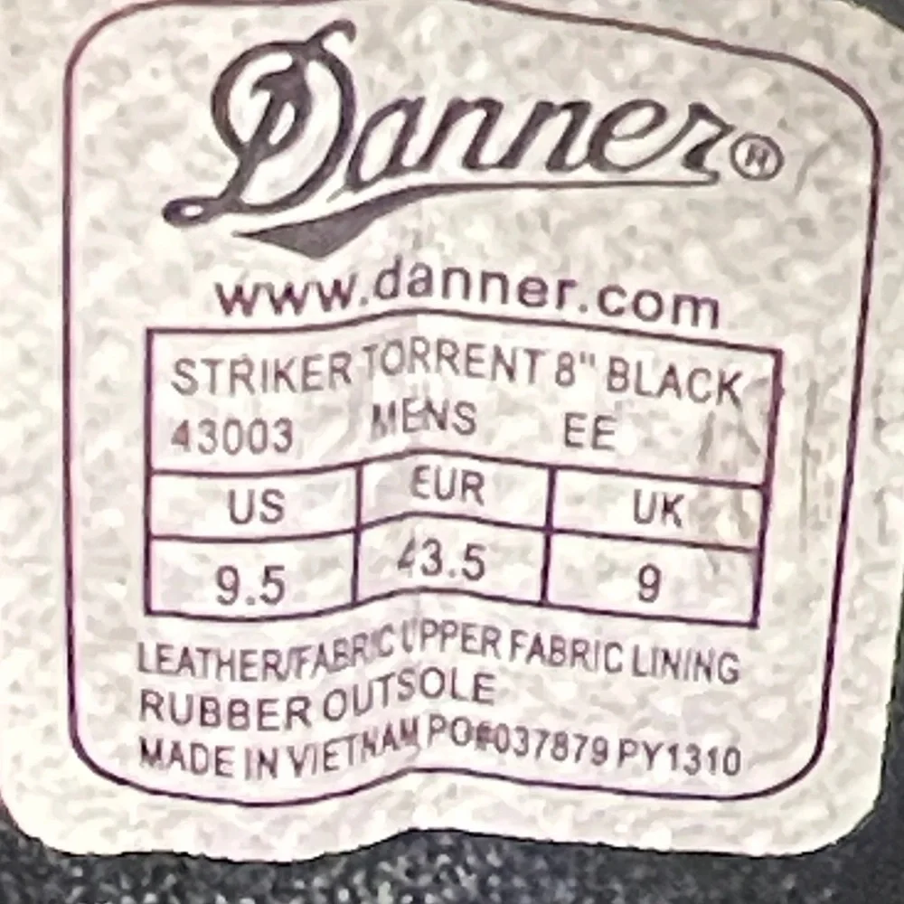 Danner 43035 Mens Striker Torrent 8-Inch Insulated 400G Boot Black 9.5 US